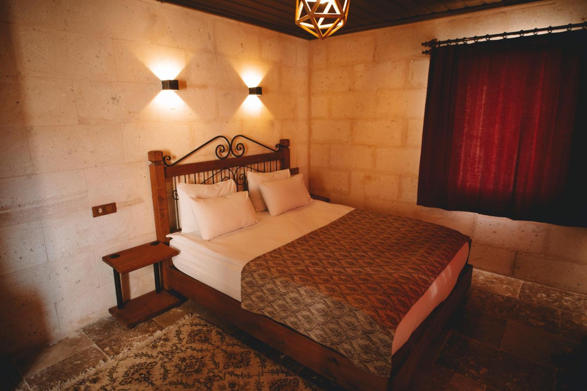 Cavusin Cave House-Cappadocia Bed & Breakfast Goreme Exterior photo